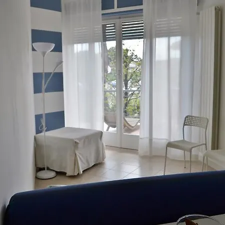 Bed & Breakfast Profumo Di Mare Marina di Massa