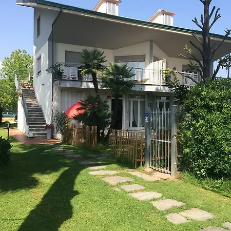 Bed & Breakfast Profumo Di Mare Marina di Massa