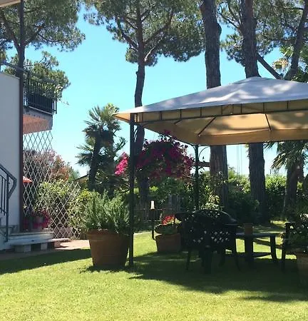 Bed & Breakfast Profumo Di Mare Marina di Massa